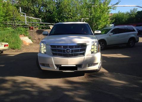 Cadillac Escalade 100% Platinum