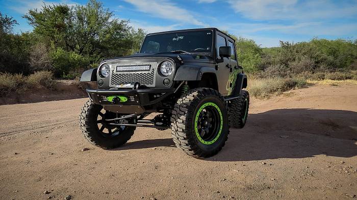 Передний бампер серии Venom для Jeep Wrangler JK 2007-17 
