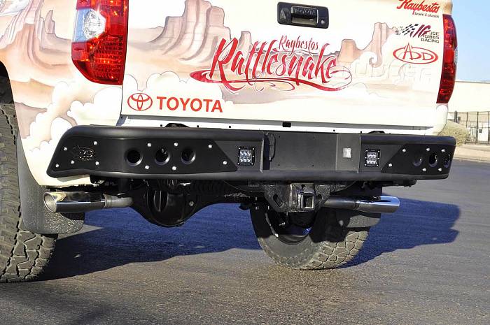 Задний бампер для Toyota Tundra серия Venom 