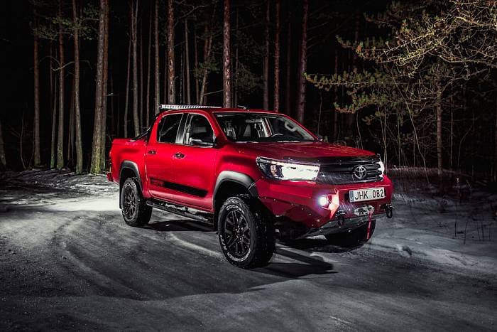 Toyota Hilux и бамперы RIVAL
