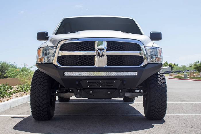 Передний бампер Stealth Fighter для установки на Ram 1500