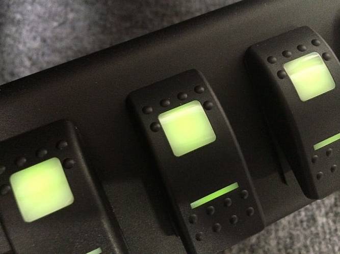 JK Switch Panel 6 Switch W/Genesis Adapter 09-17 Wrangler JK G Screen Not Included Blue sPOD