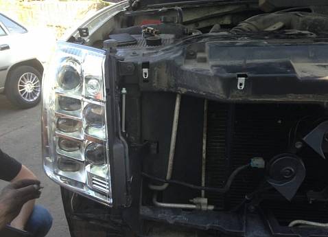 Cadillac Escalade 100% Platinum