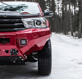 Toyota Hilux и бамперы RIVAL
